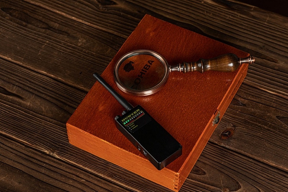 Детектор жучков прослушки Hunter